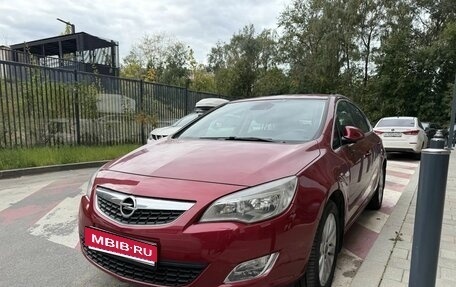 Opel Astra J, 2011 год, 600 000 рублей, 1 фотография