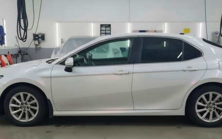 Toyota Camry, 2021 год, 3 100 000 рублей, 5 фотография