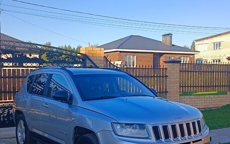 Jeep Compass I рестайлинг, 2012 год, 860 000 рублей, 2 фотография