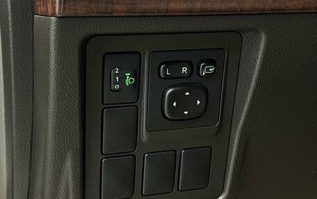 Toyota Land Cruiser Prado 150 рестайлинг 2, 2009 год, 2 590 000 рублей, 10 фотография
