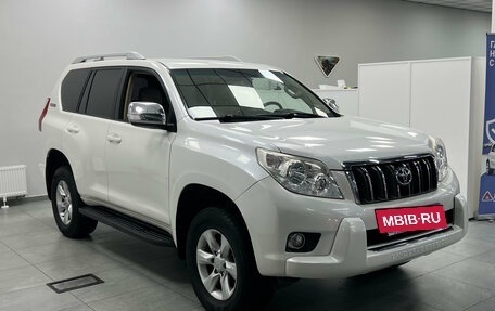 Toyota Land Cruiser Prado 150 рестайлинг 2, 2009 год, 2 590 000 рублей, 6 фотография
