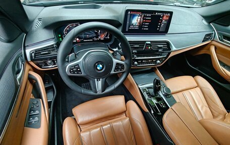 BMW 5 серия, 2021 год, 4 000 000 рублей, 10 фотография