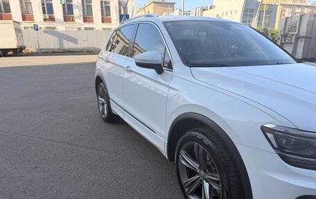 Volkswagen Tiguan II, 2019 год, 3 200 000 рублей, 2 фотография