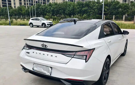 Hyundai Elantra, 2023 год, 1 280 000 рублей, 5 фотография