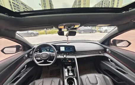 Hyundai Elantra, 2023 год, 1 280 000 рублей, 6 фотография