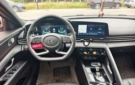 Hyundai Elantra, 2023 год, 1 280 000 рублей, 7 фотография
