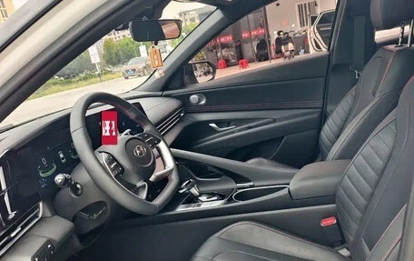 Hyundai Elantra, 2023 год, 1 280 000 рублей, 9 фотография