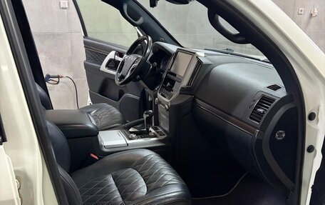 Toyota Land Cruiser 200, 2017 год, 7 500 000 рублей, 5 фотография