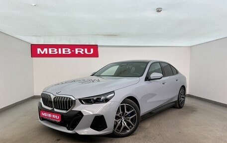 BMW 5 серия, 2025 год, 9 240 000 рублей, 1 фотография