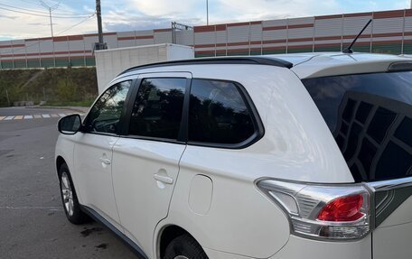 Mitsubishi Outlander III рестайлинг 3, 2013 год, 1 250 000 рублей, 5 фотография