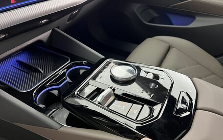 BMW 5 серия, 2025 год, 9 240 000 рублей, 16 фотография