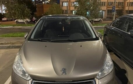 Peugeot 208 II, 2013 год, 643 000 рублей, 1 фотография