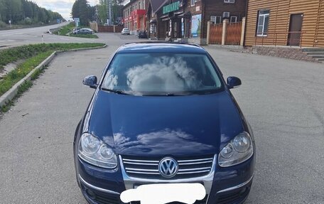 Volkswagen Jetta VI, 2010 год, 619 000 рублей, 2 фотография