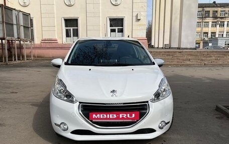 Peugeot 208 II, 2014 год, 543 000 рублей, 3 фотография