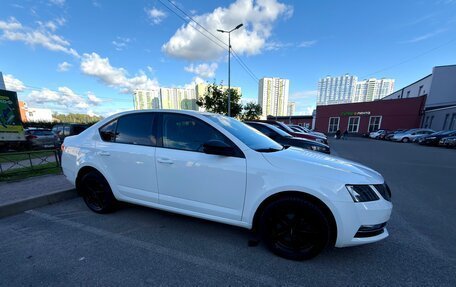 Skoda Octavia, 2017 год, 1 440 000 рублей, 2 фотография