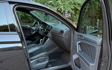 Volkswagen Tiguan II, 2021 год, 4 000 000 рублей, 14 фотография