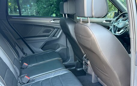 Volkswagen Tiguan II, 2021 год, 4 000 000 рублей, 17 фотография