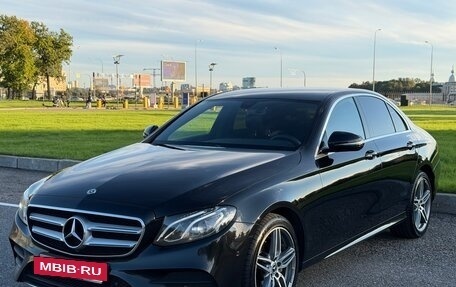 Mercedes-Benz E-Класс, 2018 год, 3 350 000 рублей, 5 фотография