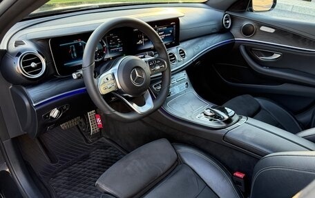 Mercedes-Benz E-Класс, 2018 год, 3 350 000 рублей, 11 фотография