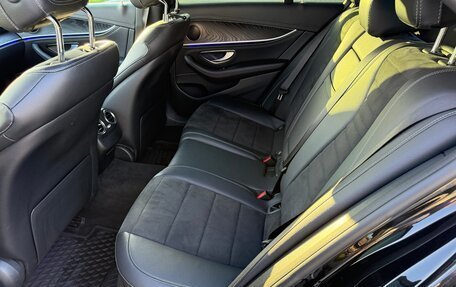 Mercedes-Benz E-Класс, 2018 год, 3 350 000 рублей, 16 фотография