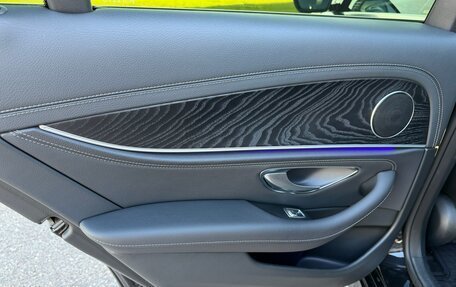 Mercedes-Benz E-Класс, 2018 год, 3 350 000 рублей, 17 фотография
