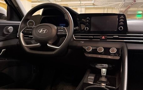 Hyundai Elantra, 2024 год, 2 450 000 рублей, 15 фотография