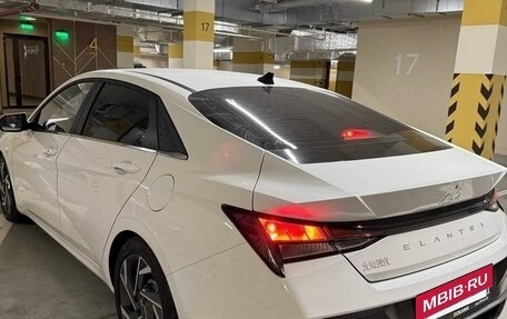 Hyundai Elantra, 2024 год, 2 450 000 рублей, 24 фотография