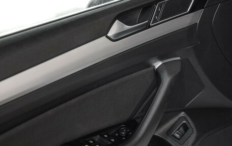Volkswagen Passat B8 рестайлинг, 2015 год, 1 259 000 рублей, 20 фотография