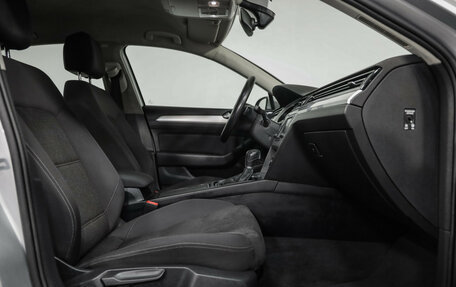 Volkswagen Passat B8 рестайлинг, 2015 год, 1 259 000 рублей, 21 фотография