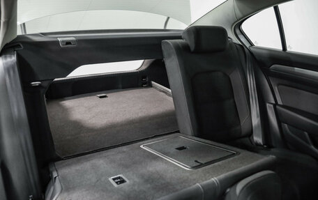 Volkswagen Passat B8 рестайлинг, 2015 год, 1 259 000 рублей, 26 фотография