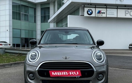 MINI Hatch, 2020 год, 1 889 000 рублей, 2 фотография