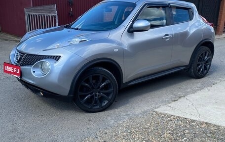 Nissan Juke II, 2011 год, 899 000 рублей, 2 фотография