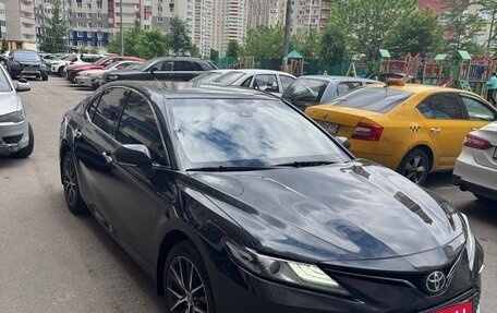 Toyota Camry, 2022 год, 2 800 000 рублей, 2 фотография
