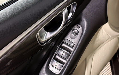 Infiniti Q50 I рестайлинг, 2015 год, 1 399 000 рублей, 10 фотография