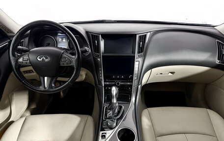 Infiniti Q50 I рестайлинг, 2015 год, 1 399 000 рублей, 14 фотография