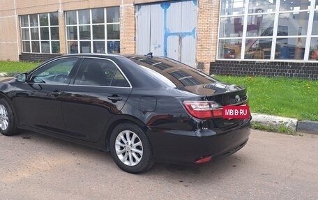 Toyota Camry, 2017 год, 1 500 000 рублей, 4 фотография