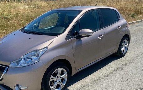 Peugeot 208 II, 2014 год, 750 000 рублей, 4 фотография
