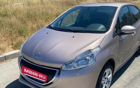 Peugeot 208 II, 2014 год, 750 000 рублей, 3 фотография