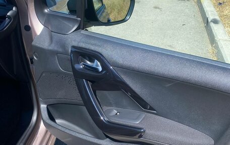 Peugeot 208 II, 2014 год, 750 000 рублей, 16 фотография