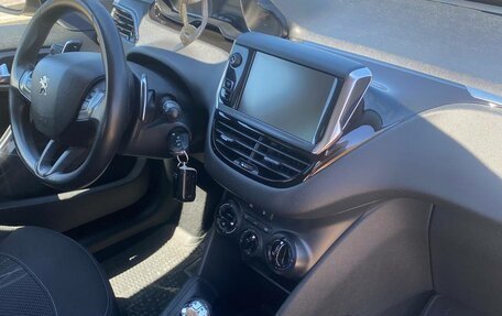 Peugeot 208 II, 2014 год, 750 000 рублей, 17 фотография