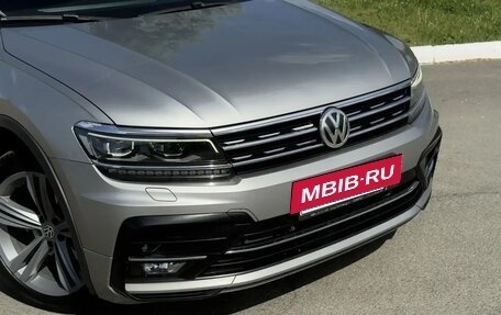 Volkswagen Tiguan II, 2020 год, 2 810 000 рублей, 3 фотография