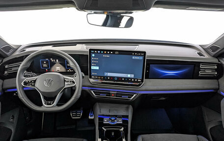 Volkswagen Tiguan II, 2024 год, 4 800 000 рублей, 14 фотография