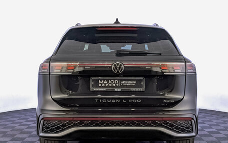Volkswagen Tiguan II, 2024 год, 4 800 000 рублей, 6 фотография