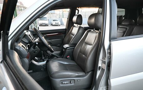 Toyota Land Cruiser Prado 120 рестайлинг, 2005 год, 1 959 000 рублей, 11 фотография