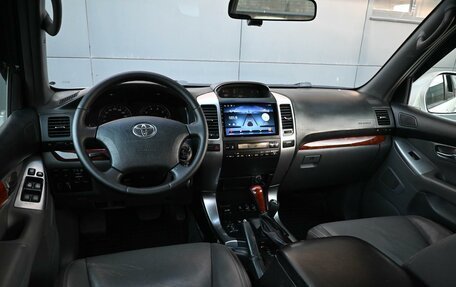 Toyota Land Cruiser Prado 120 рестайлинг, 2005 год, 1 959 000 рублей, 6 фотография