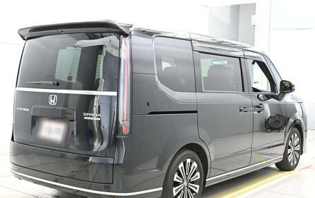Honda Stepwgn, 2023 год, 2 520 000 рублей, 6 фотография