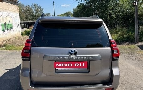Toyota Land Cruiser Prado 150 рестайлинг 2, 2019 год, 5 600 000 рублей, 5 фотография