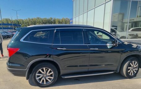 Honda Pilot III рестайлинг, 2018 год, 2 980 000 рублей, 2 фотография