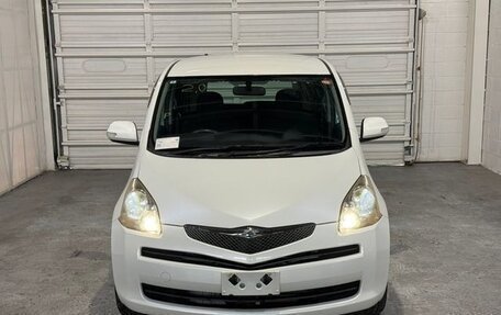 Toyota Ractis I, 2010 год, 649 911 рублей, 2 фотография