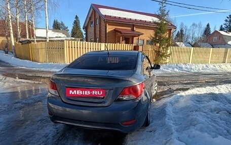 Hyundai Solaris II рестайлинг, 2011 год, 500 000 рублей, 4 фотография